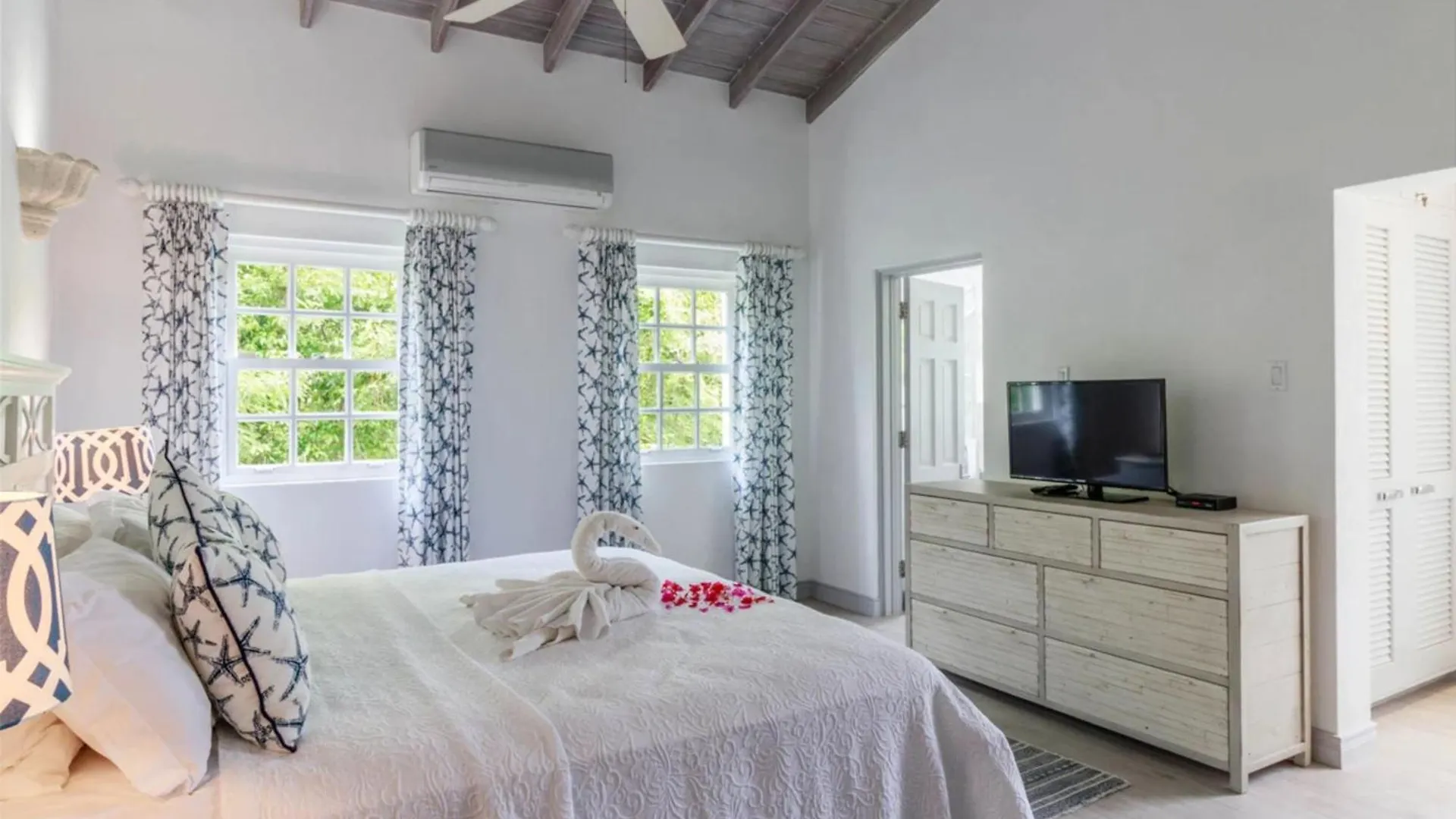 Westshore Beach House By Blue Sky Luxury Saint James Barbados